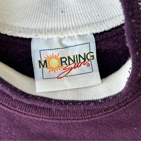 Vintage Purple Sweatshirt with Floral Pattern - Picture 4 of 10